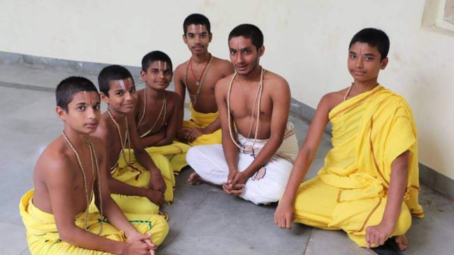 Varija Vedic School